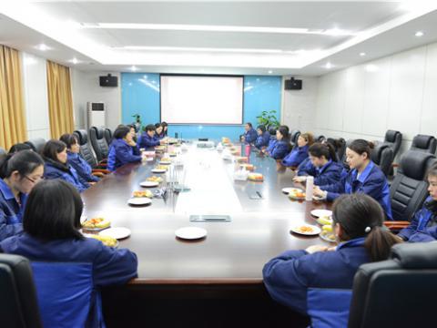 巾帼英雄会  建功新时代——威腾集团召开庆祝“三八”国际劳动妇女节座谈会